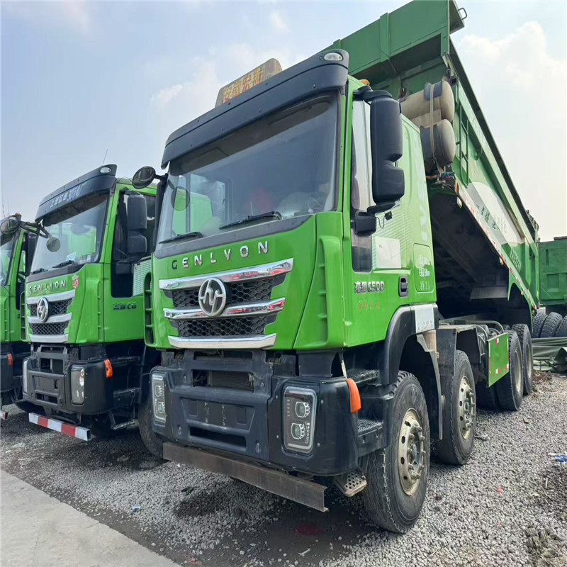 二手自卸车红岩自卸车 出口销售后八轮双桥渣土工程翻斗车