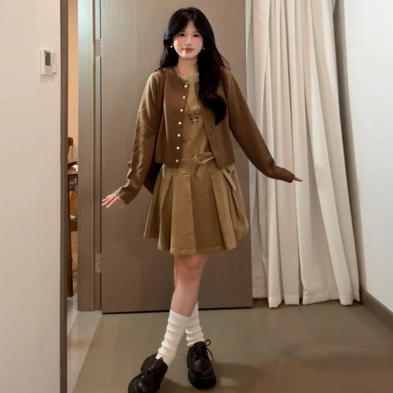 法式气质背心连衣裙子女秋季2025新款高级感早秋韩系穿搭一整套装|undefined