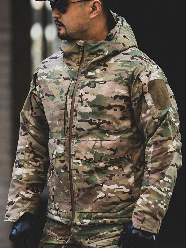 Tactics travel water repellent down jacket