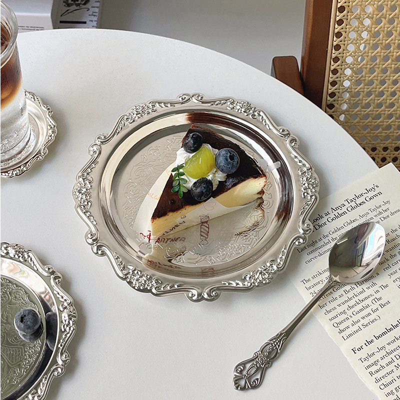 ヨーロッパのレトロな宮殿スタイルのコースターインエンボス加工メタルコースターケーキプレートミラートレイ写真撮影|undefined