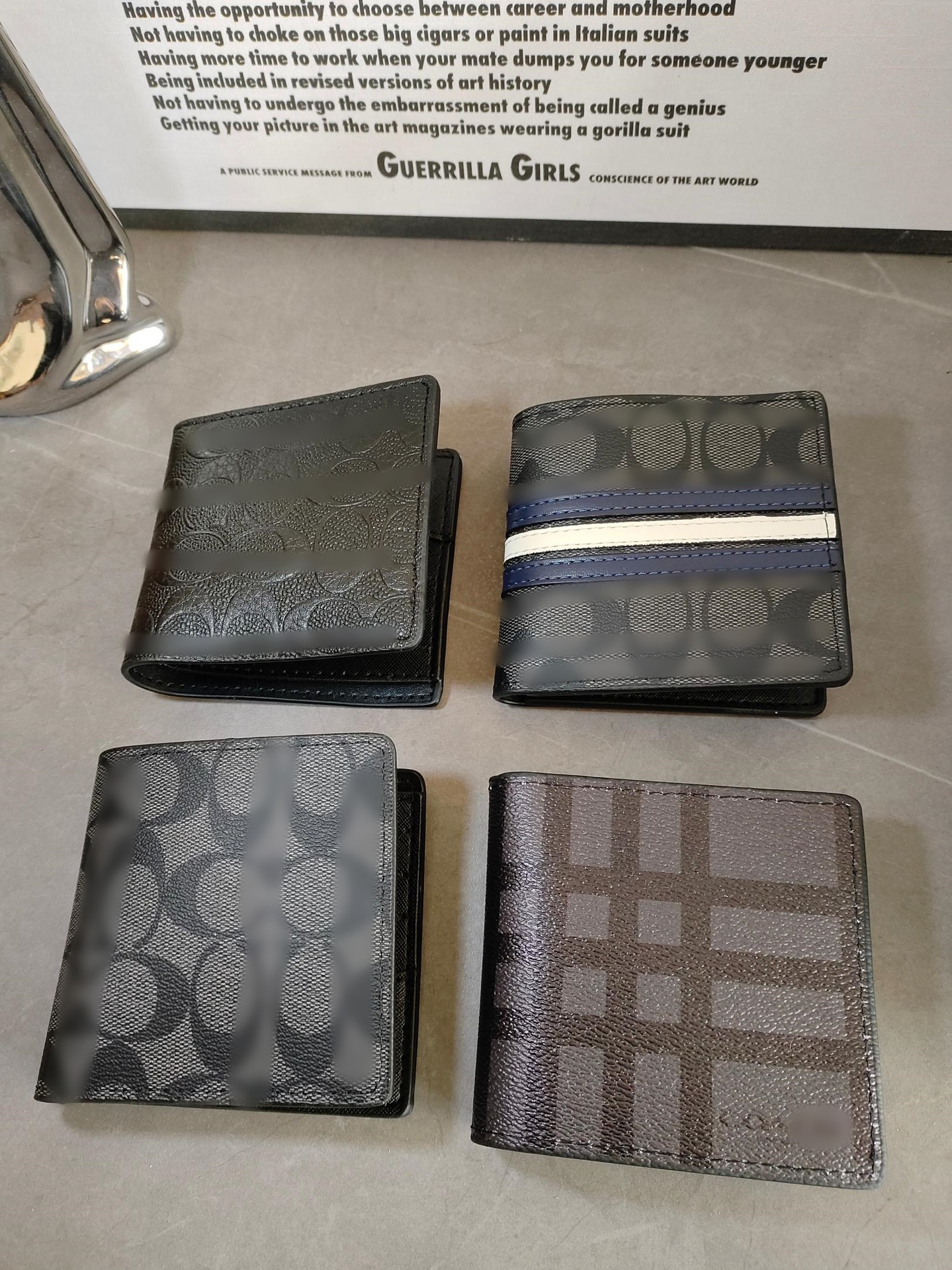 Kişi üçün qısa pulqabı, çoxkartlı, yumşaq material