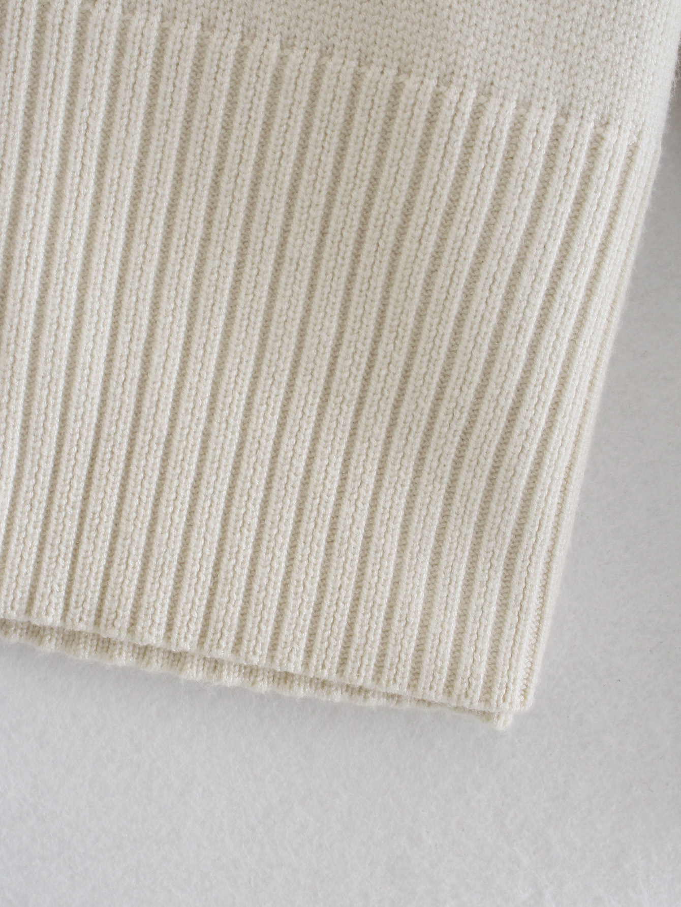 Pullover Sweater Image 13