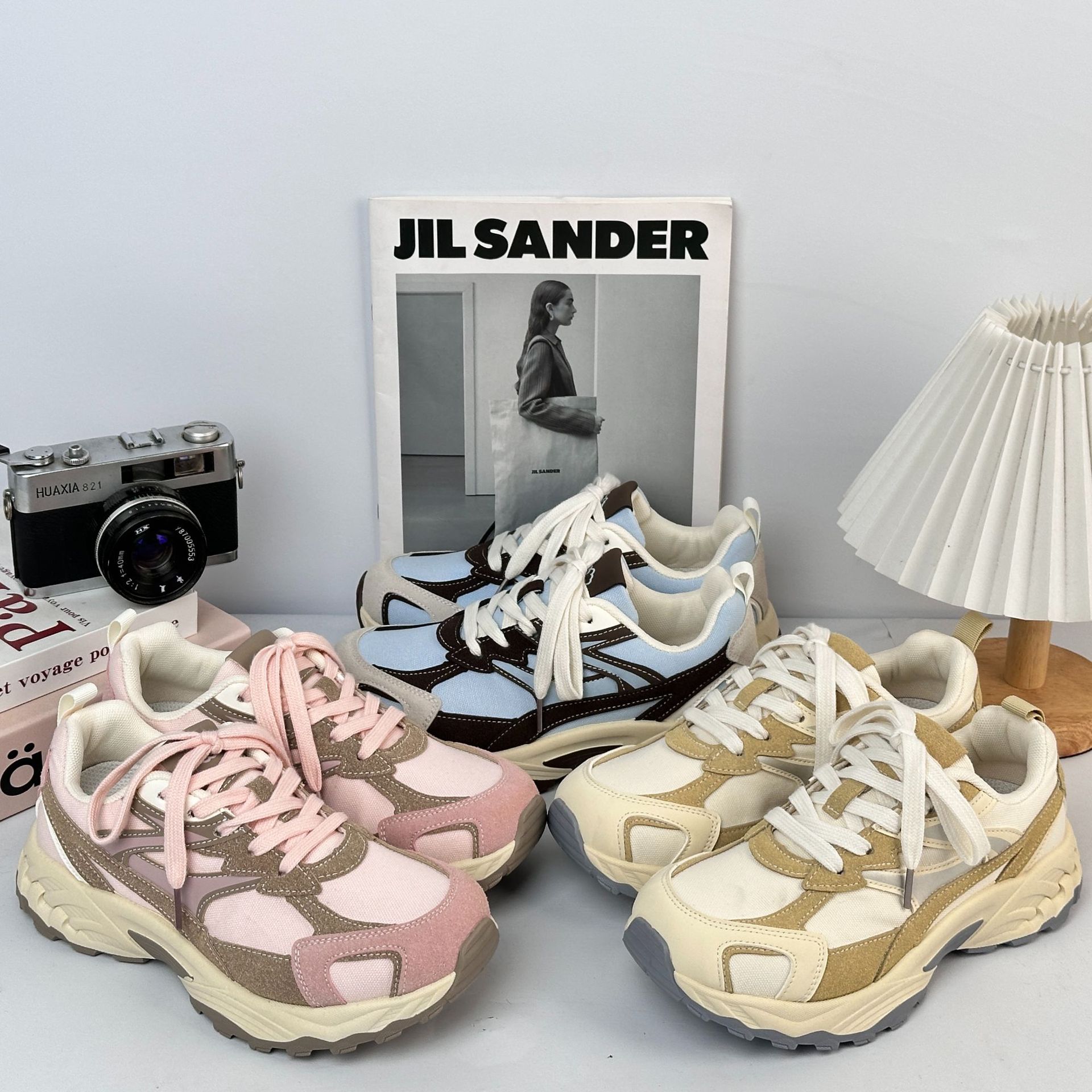 Yuanbo zapatos de padre y mujer 2025 nuevo diseño de nicho de altura de fondo grueso zapatos deportivos casuales universales