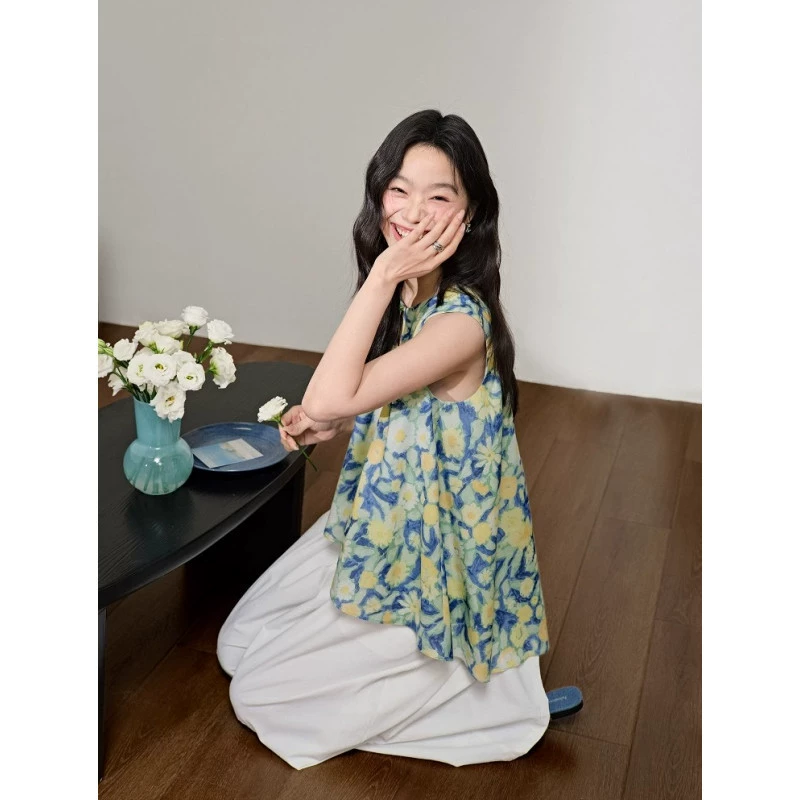 Летняя новинка 2025 года: женская майка-топ с цветочным принтом, круглый вырез, широкий цветовой выбор, стиль "свежий минимализм"