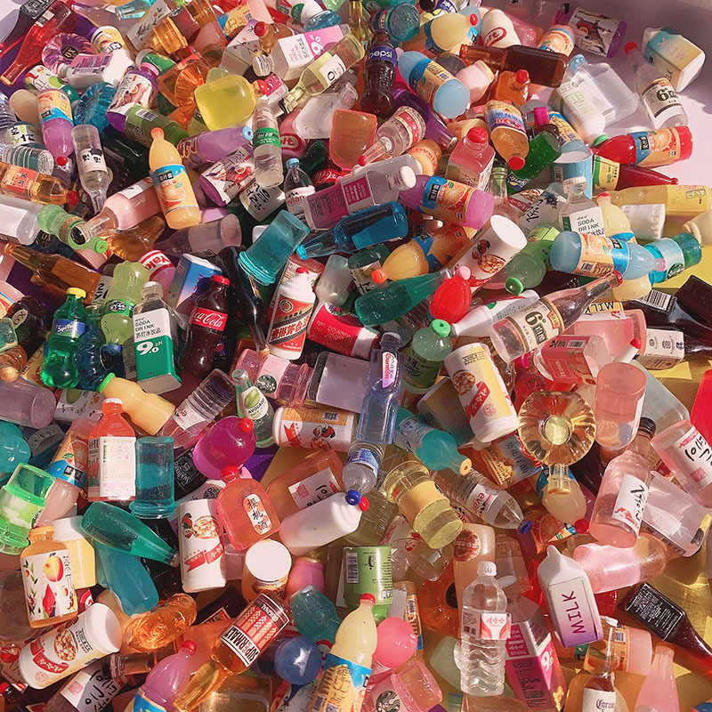 Mixta simulación botella de vino DIY al por mayor resina creativa botella de bebidas accesorios crema pegamento teléfono caso llavero DIY