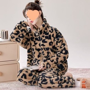 ˯��Ů�ﶬ���񱪼y������ů���qɺ���q�r�п�ʽ