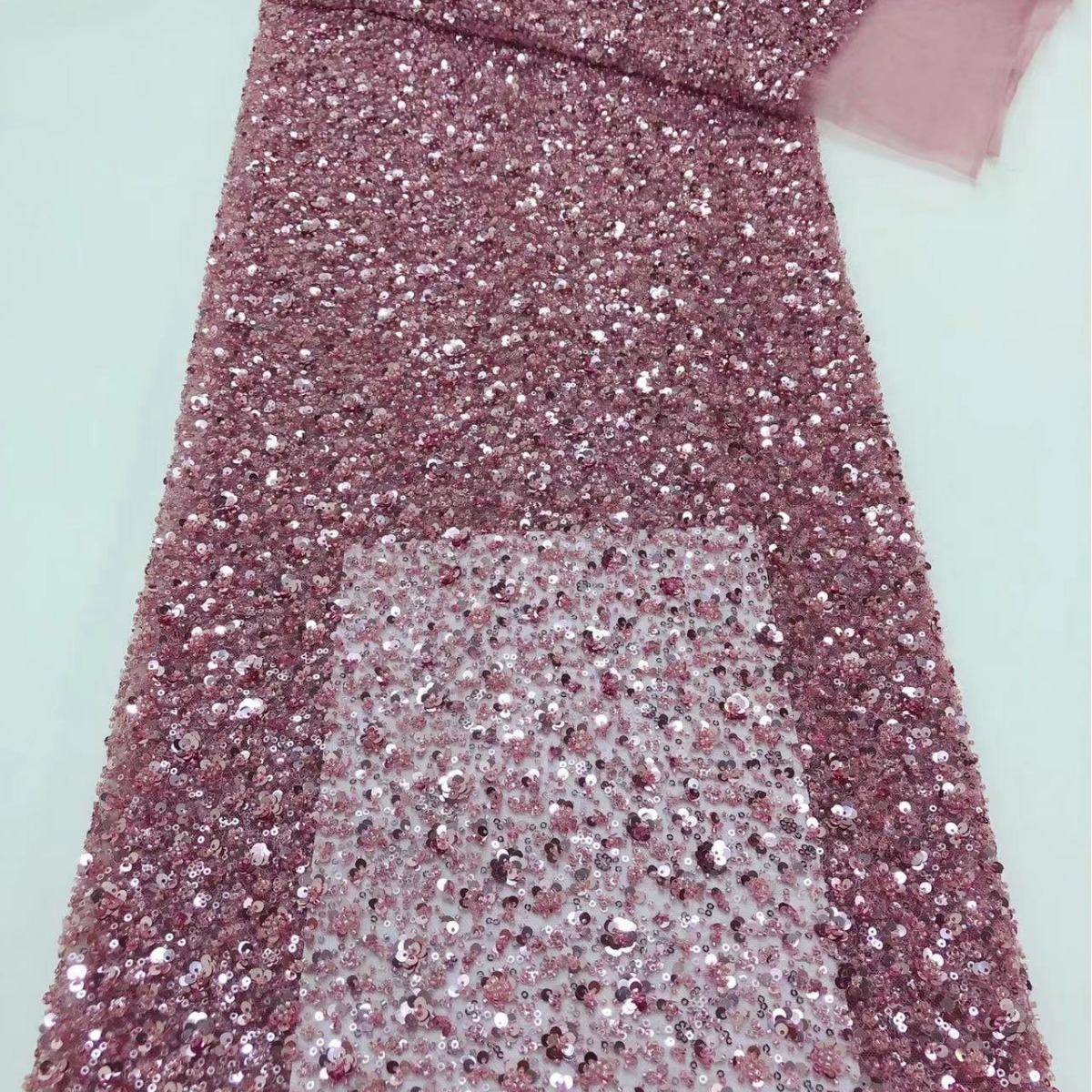Fábrica de stock de alta densidad pequeña flor de ciruela lenteja tubo de perlas tela bordada vestido de boda zapatos sombreros bolsas joyas tela
