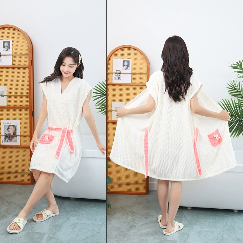 Fashionable soft breathable light and thin bathrobe, for beauty salons