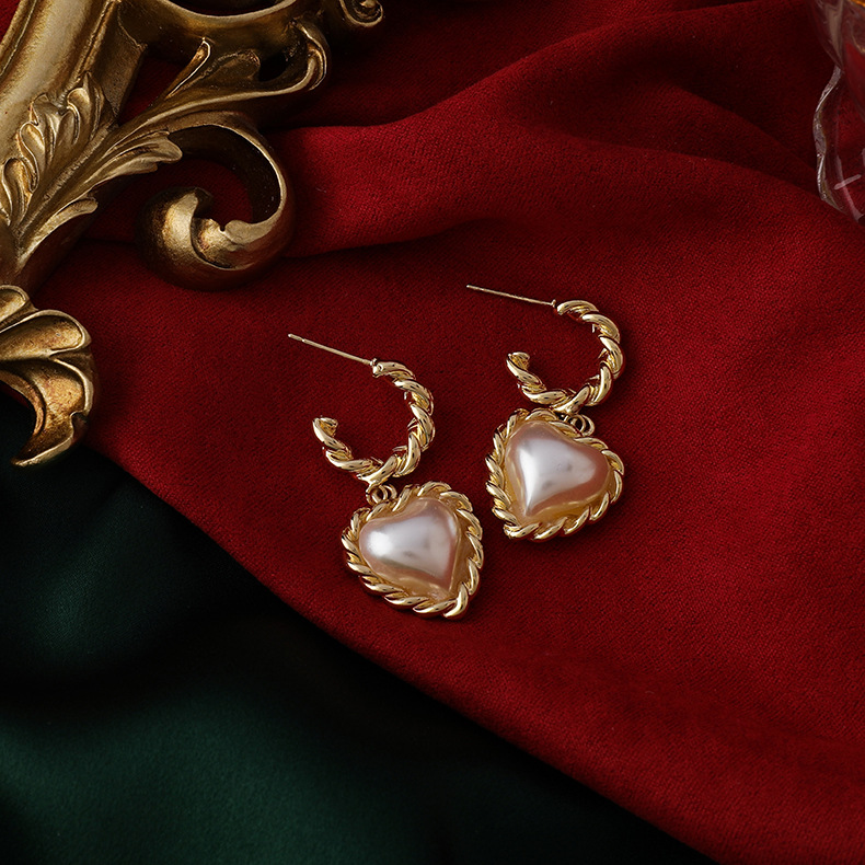 Fashion Heart-shape Pearl Alloy Earrings Wholesale display picture 39