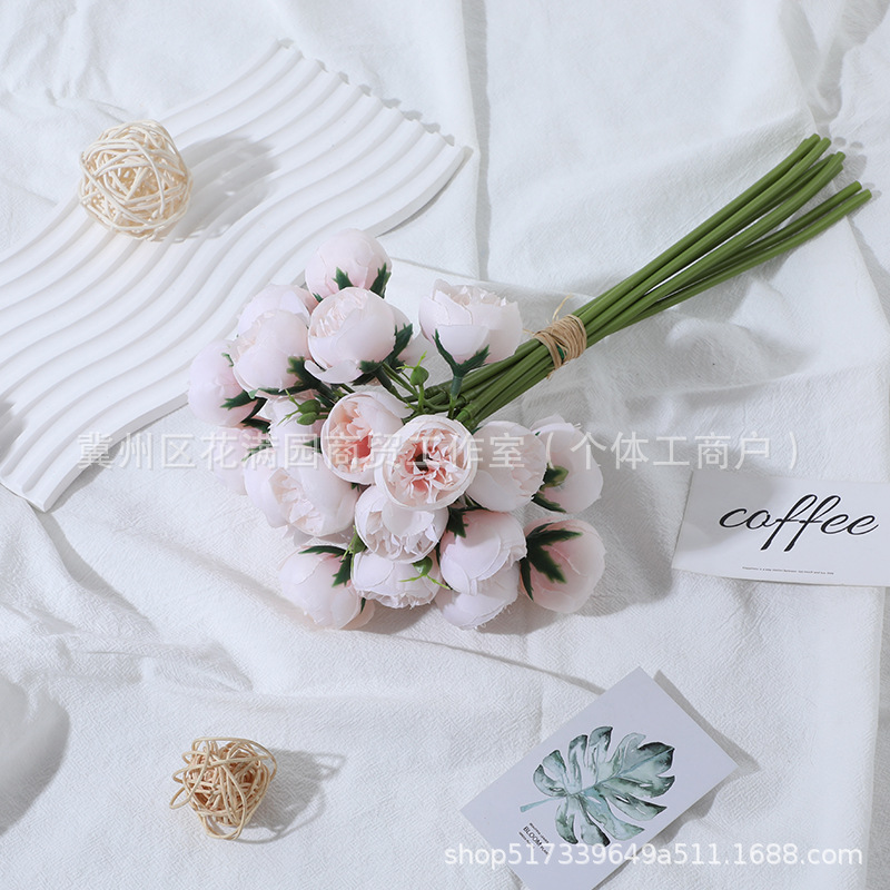 27 simulación casera con flores de té rosa flores falsas ramo de flores de alto nivel de diseño de escena realista