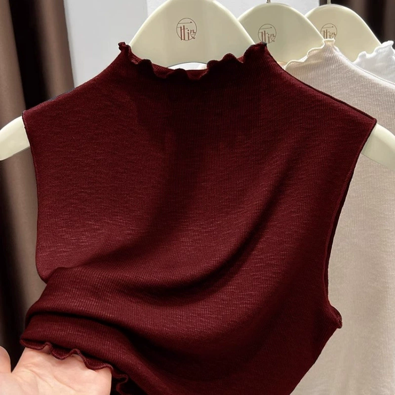 Thin tank top, knitted shirt sleevless, slim fit