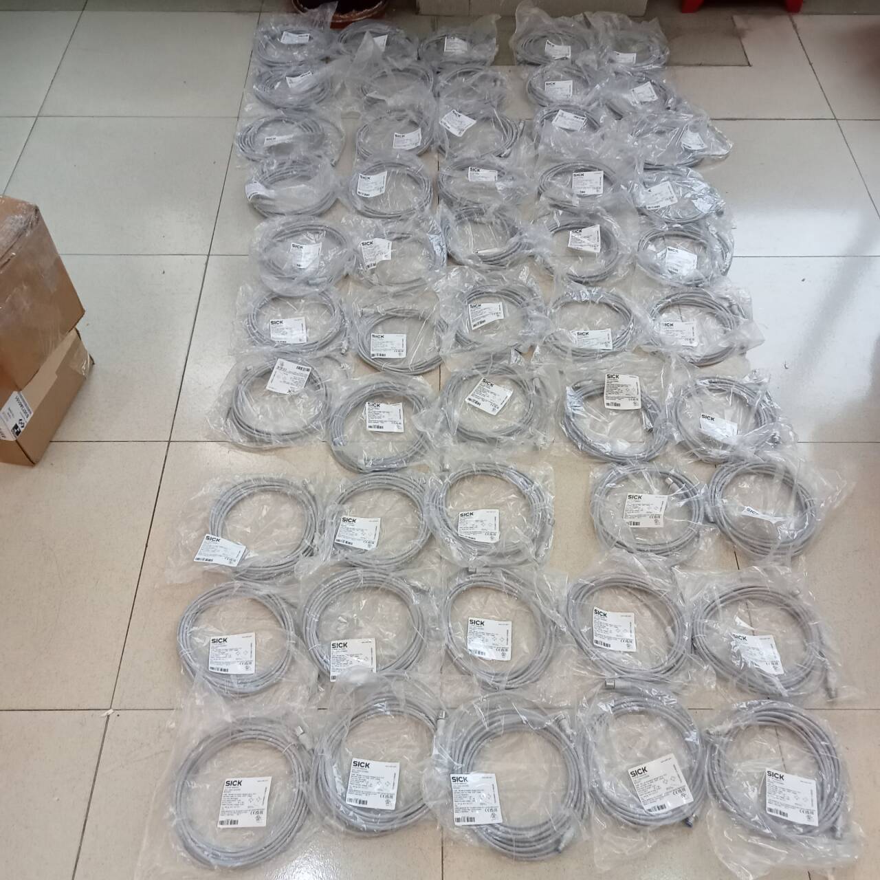 SICK传感器GRTB18S-P2431V1085746电缆DSL-1204-G0M6NI 6052629