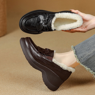 �ﶬ����Ƥ�ӽq����ЬŮӢ���L��ë�A�^��چ�ЬŮ�߸��ָ�ëëЬ