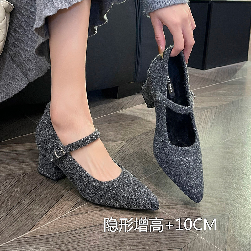 2025 nuevo tamaño pequeño de red francesa 33 super tacones de zapatos de mujer Mary Jane con zapatos de terciopelo puntuales de tacones gruesos