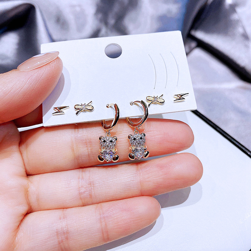 Yakemiyou Nouvelle Mode Boucles D&#39;oreilles Trois Paires Doux Arc Ours Cuivre Ensemble De Clous D&#39;oreille display picture 5