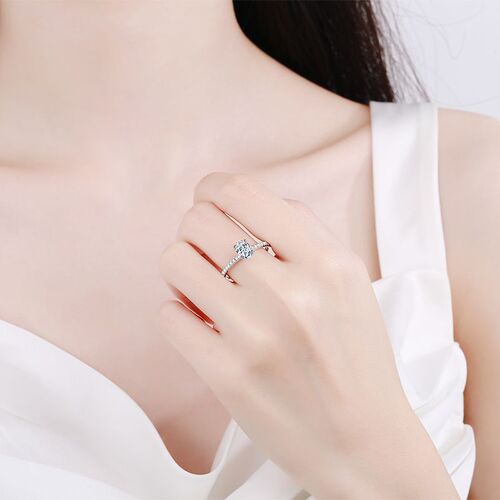 925 sterling silver female pigeon egg proposal diamond ring wholesale special shaped pigeon egg shaped moissanite ring with certificate black card