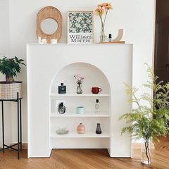 リビングルーム装飾キャビネット偽壁暖炉キャビネット B&B シンプルな白い装飾キャビネット収納ラックディスプレイキャビネット洞窟玄関キャビネット