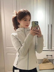 白色修身软壳冲锋衣女2025新款外套女款春秋季穿搭小个子秋装上衣