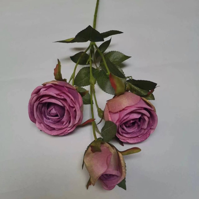 3頭の丸いバラのシミュレーションの花のメーカーの小売家庭の結婚祝いの装飾の道具の結婚式は造花の乾いた花を配置します。|undefined
