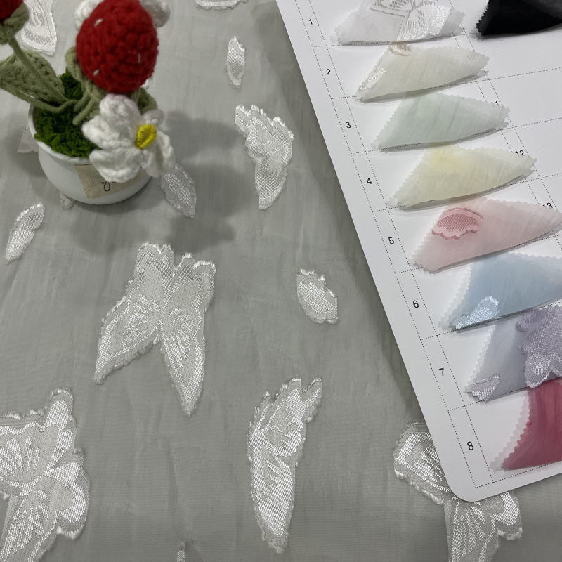 厂家现货供应 新款涤纶锦纶连衣裙剪花布料 女装童装及配饰面料