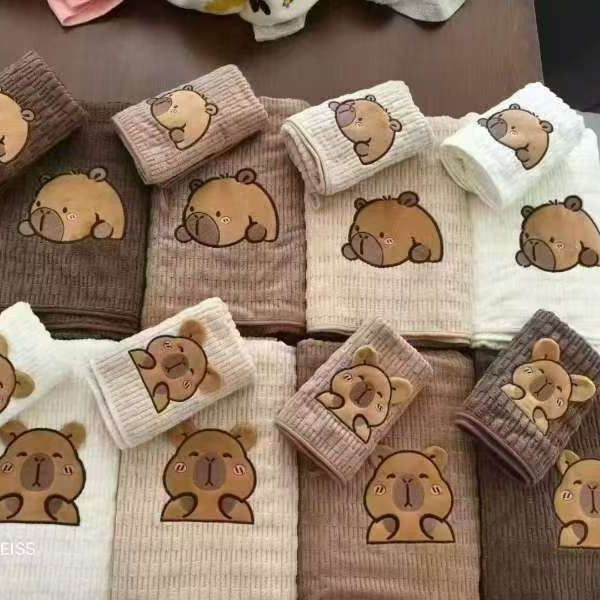 新しいタオルとバスタオルセットかわいいカピバラ刺繍タオルソフト超吸収性コーラルベルベット2点セット|undefined