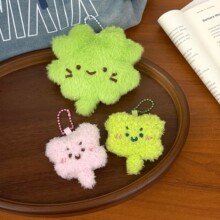 新款毛绒可爱绿色四叶草挂件少女心玩偶挂饰学生包包挂件礼物