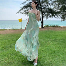暮光浮绿法式仙女裙立体多层荷叶边吊带连衣裙度假风长裙