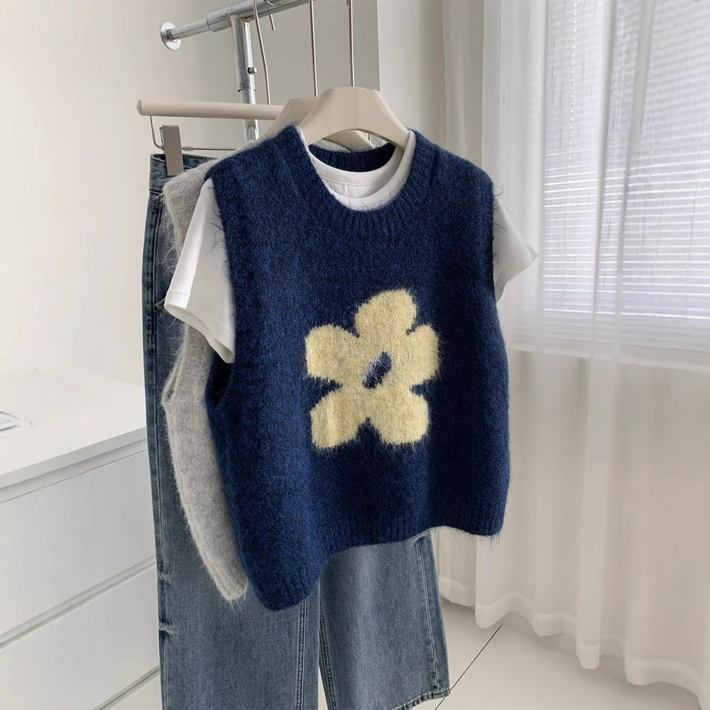 日系复古减龄针织背心女柔软亲肤毛绒感毛衣马甲2025秋冬新款上衣