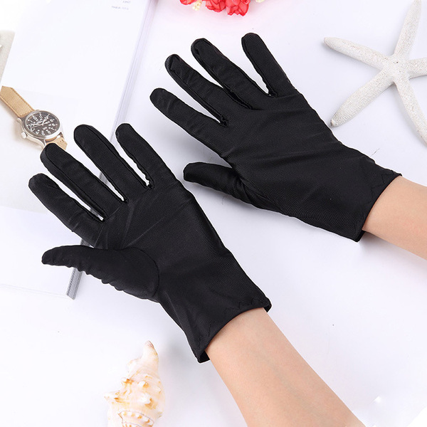 Gloves for men and women