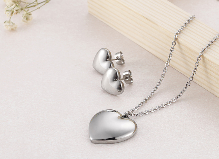 Heart-shaped Necklace Couple Earrings Fashion Titanium Steel Clavicle Necklace Earring Set