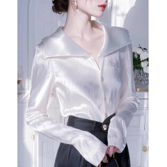 高级感白色长袖翻领缎面衬衫女2025早春新款独特别致法式职业衬衣
