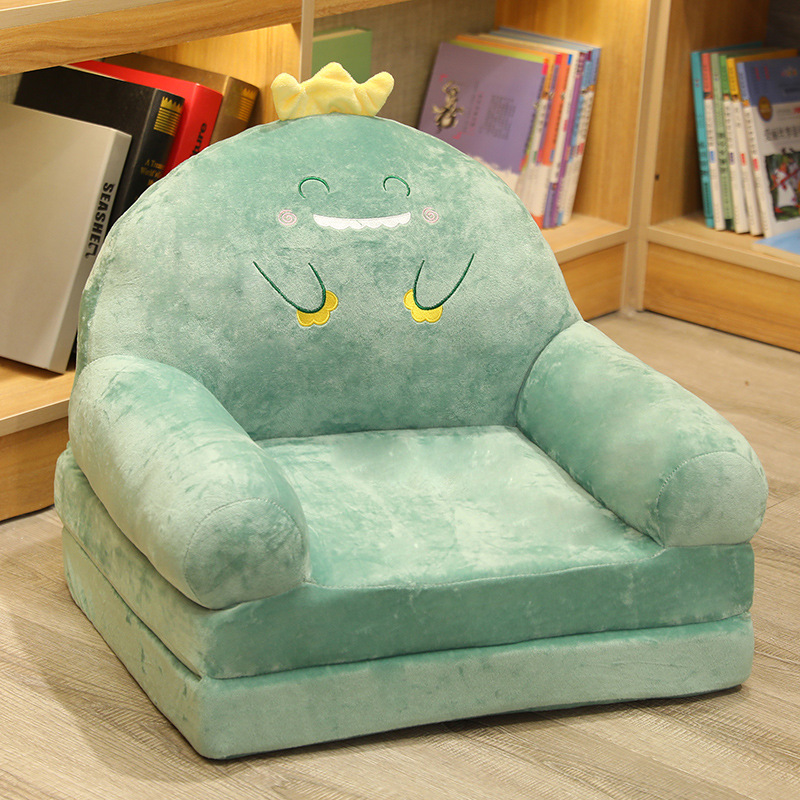 座布団の子供の怠け者の小さいソファーは横になることができます。