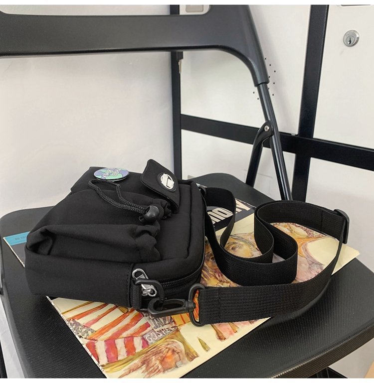 2024 New Crossbody Men's Trendy Brand Women's Single Shoulder Lightweight Emblem Backpack Instagram Mobile Small Square_voghion.com