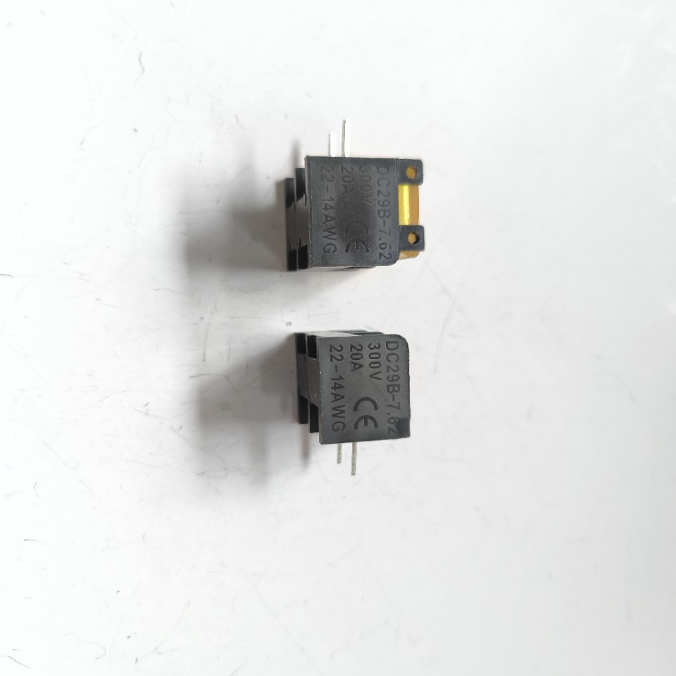 栅栏式接线端子DC29B-7.62 带盖无盖2P3P平脚横脚接线排DC29F