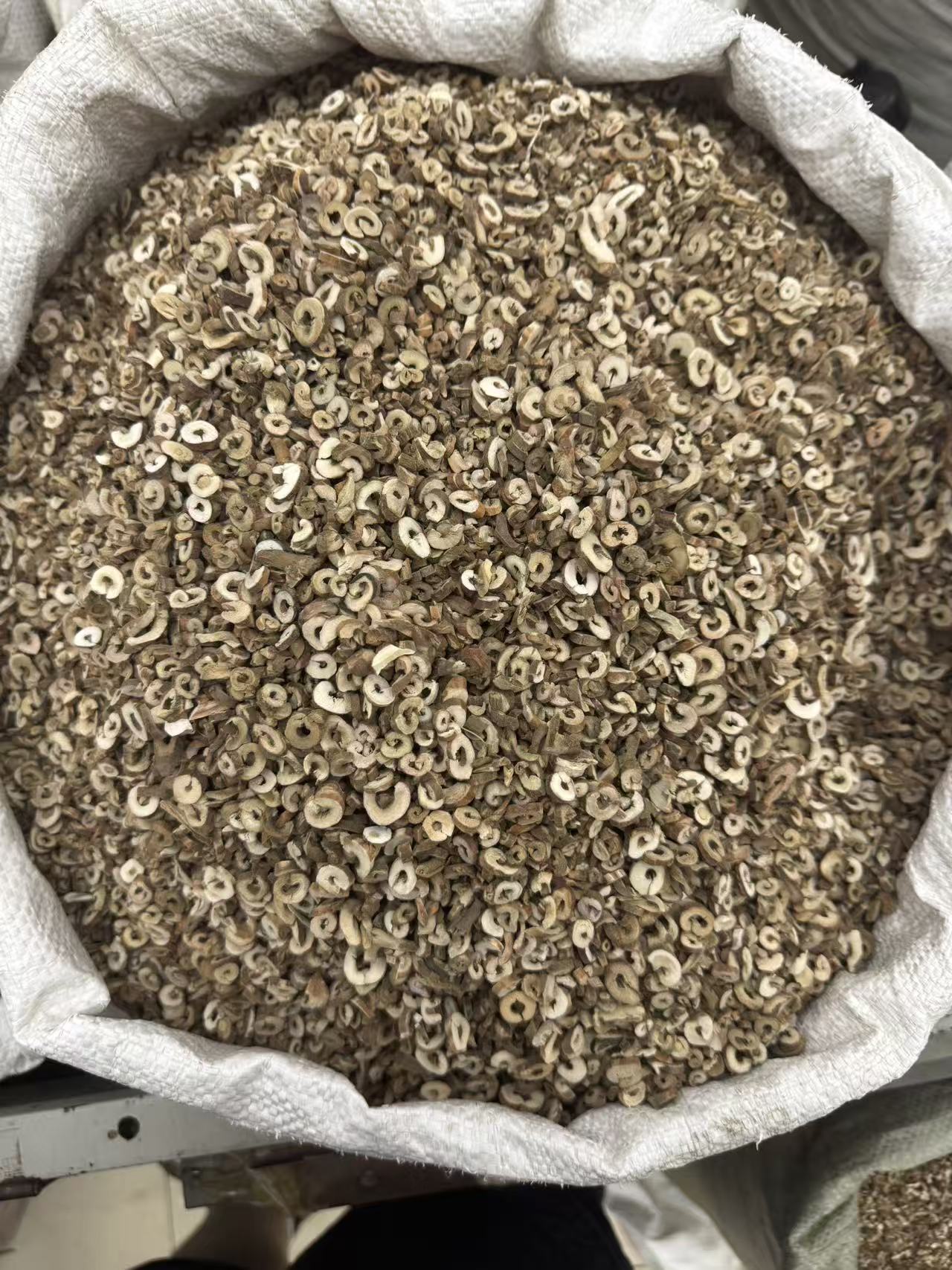 Dried Moutan Bark Dan Mu Dan Pi 1000g Bag TCM Herbal Ingredient for Cooking and Decoction quality and texture
