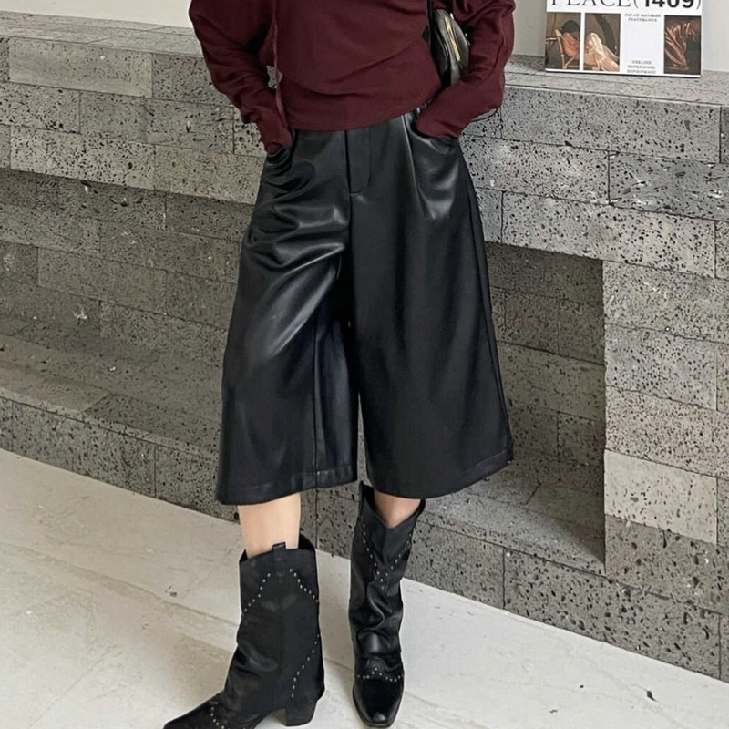 【Special Offer, No Returns or Exchanges】Pu Leather Shorts Bootcut Pants for Women, Autumn Loose Casual A-Line Cropped Wide-Leg Pants for Petite Figures