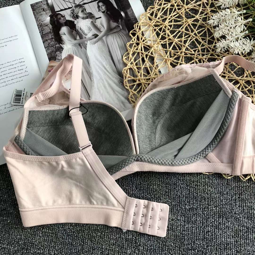 Nueva colección de pecho de tres pechos ajustable push-up cómodo sin costuras sin hilos ropa interior delgada sujetador de las mujeres