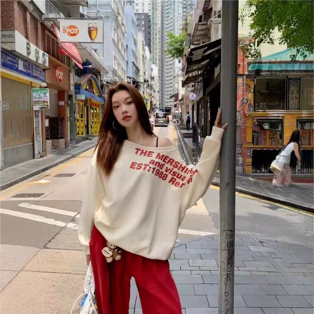 [Имитация Huamian встряхивания Tmall Качество] Наклонное плечо, свитер, женская свободная осень и зима, ленивая, обнажая плечи