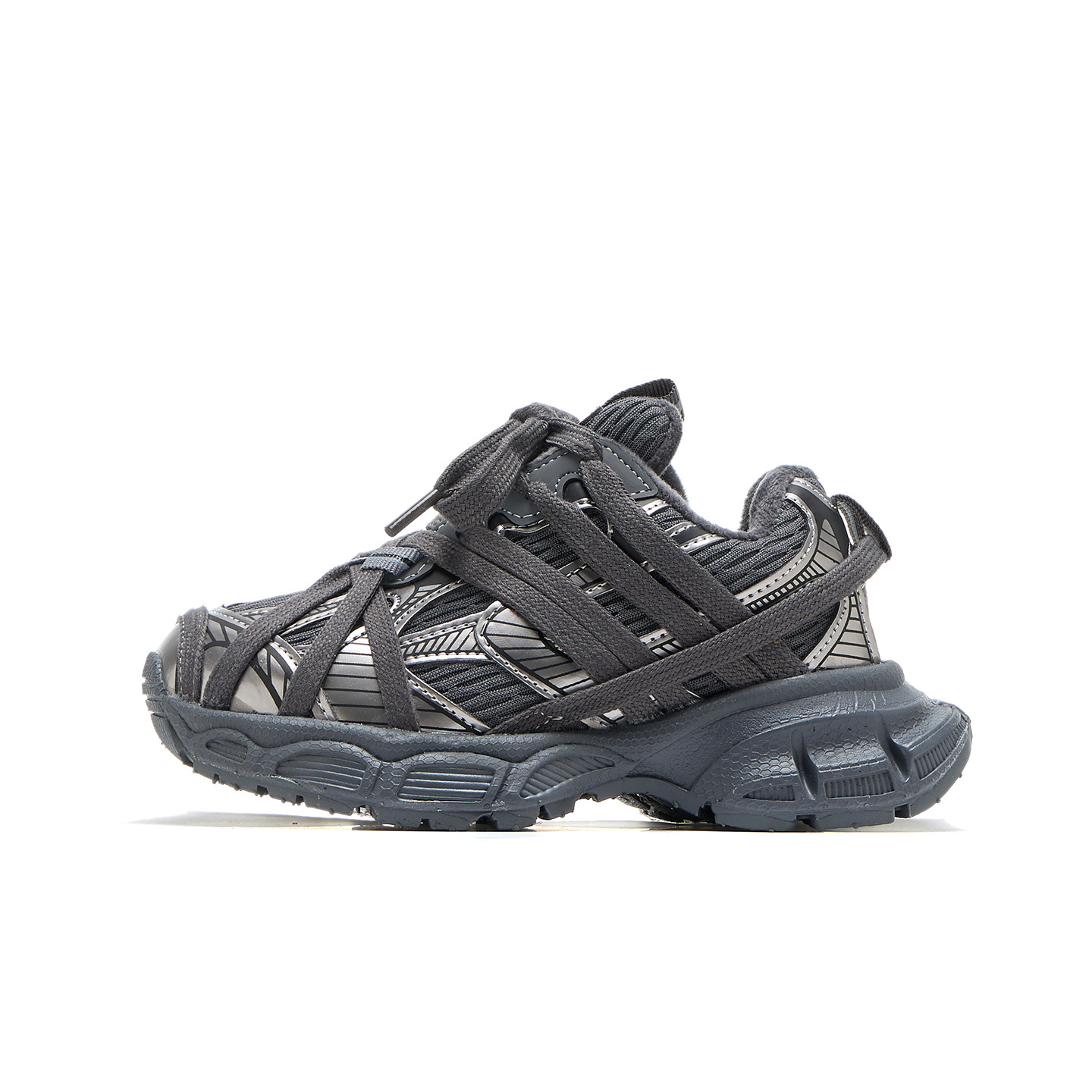 Collection automne-hiver 2025 de la marque tendance pour enfants : baskets Spider-Man à lacets, doublées en polaire, pour papa et fille, style sport parent-enfant._voghion.com