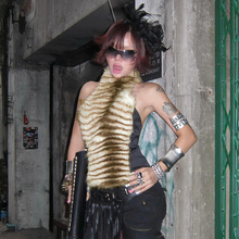 C25TP297欧美女装秋季新款拼色优雅性感仿皮草露背无袖圆领短上衣