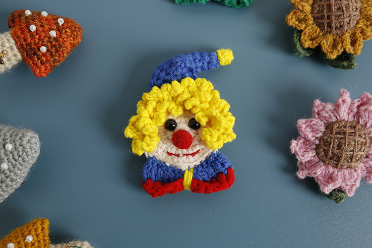 10g Weight Brooches Classification Casual, Daily Occasion Cashmere Material Flower Pattern Autumn&Winter Season Women's Gender Knitting Design Cartoon Style Cartoon Pin Flower Cashmere Knitting Women's Brooches 7