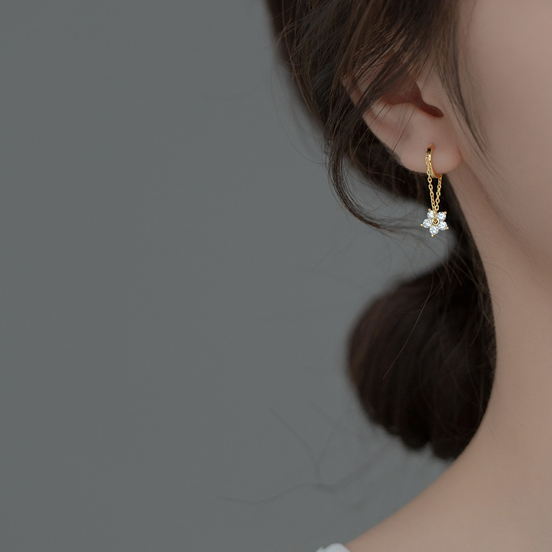 Eloch s925 diamantes de plata de cinco petas de flores pequeñas y frescas cadenas coreanas de diamantes flash pendientes de flores M00126