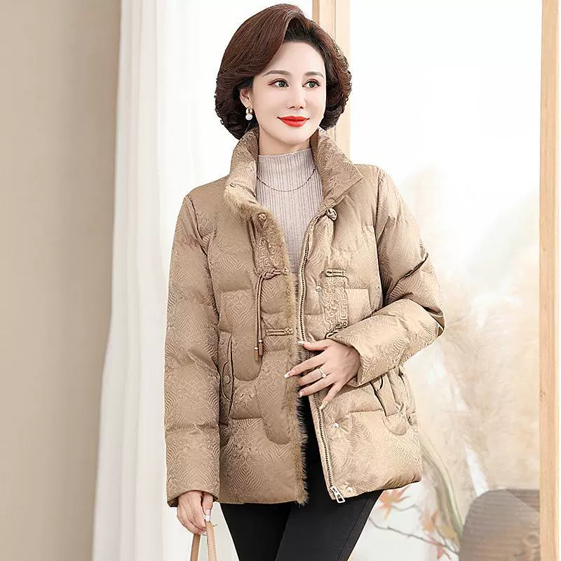 Мама пуховик зимний короткий средний возраст женщина иностранная зима 2024 новый 50 лет среднего и пожилого осеннего и зимнего пальто