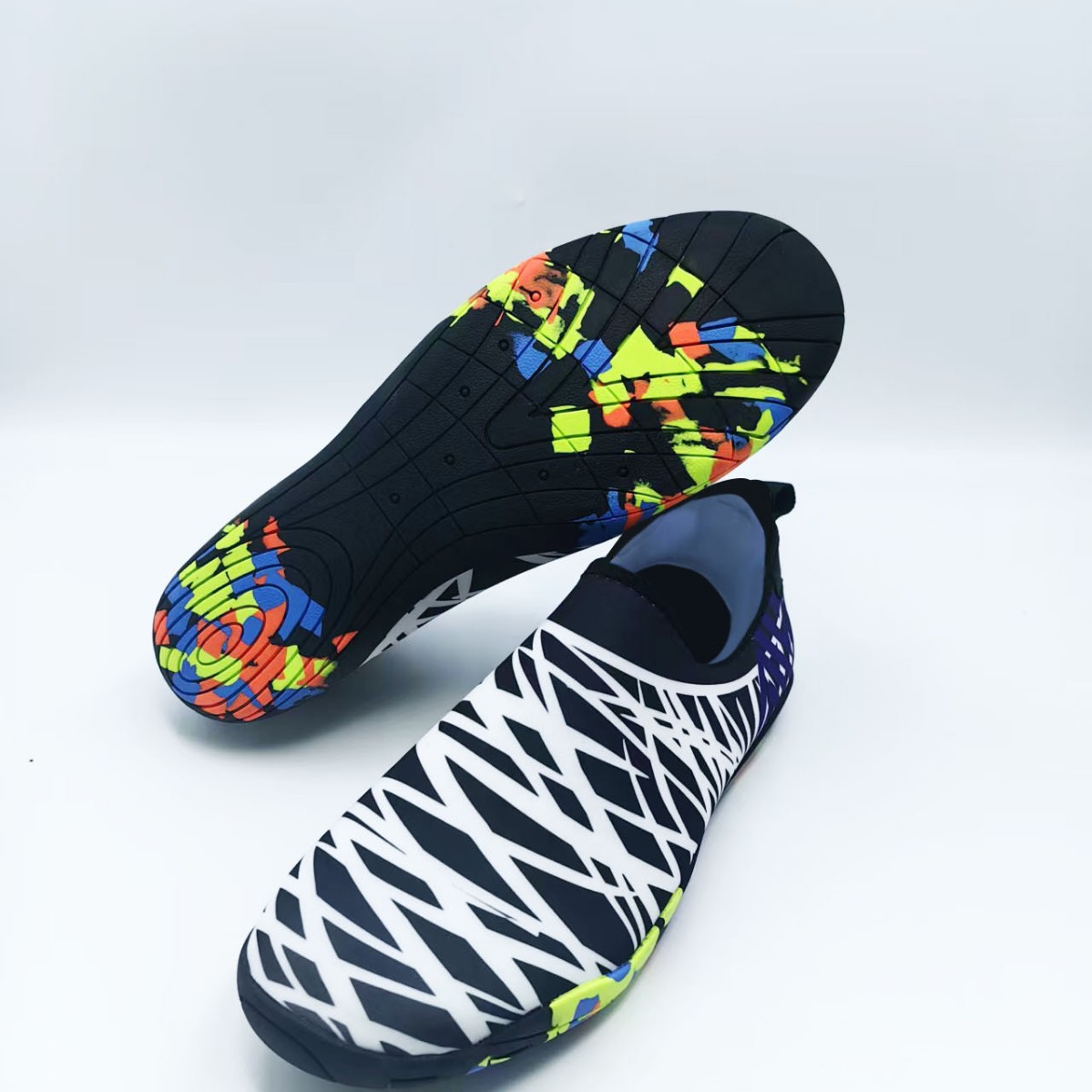 검정색과 흰색 줄무늬