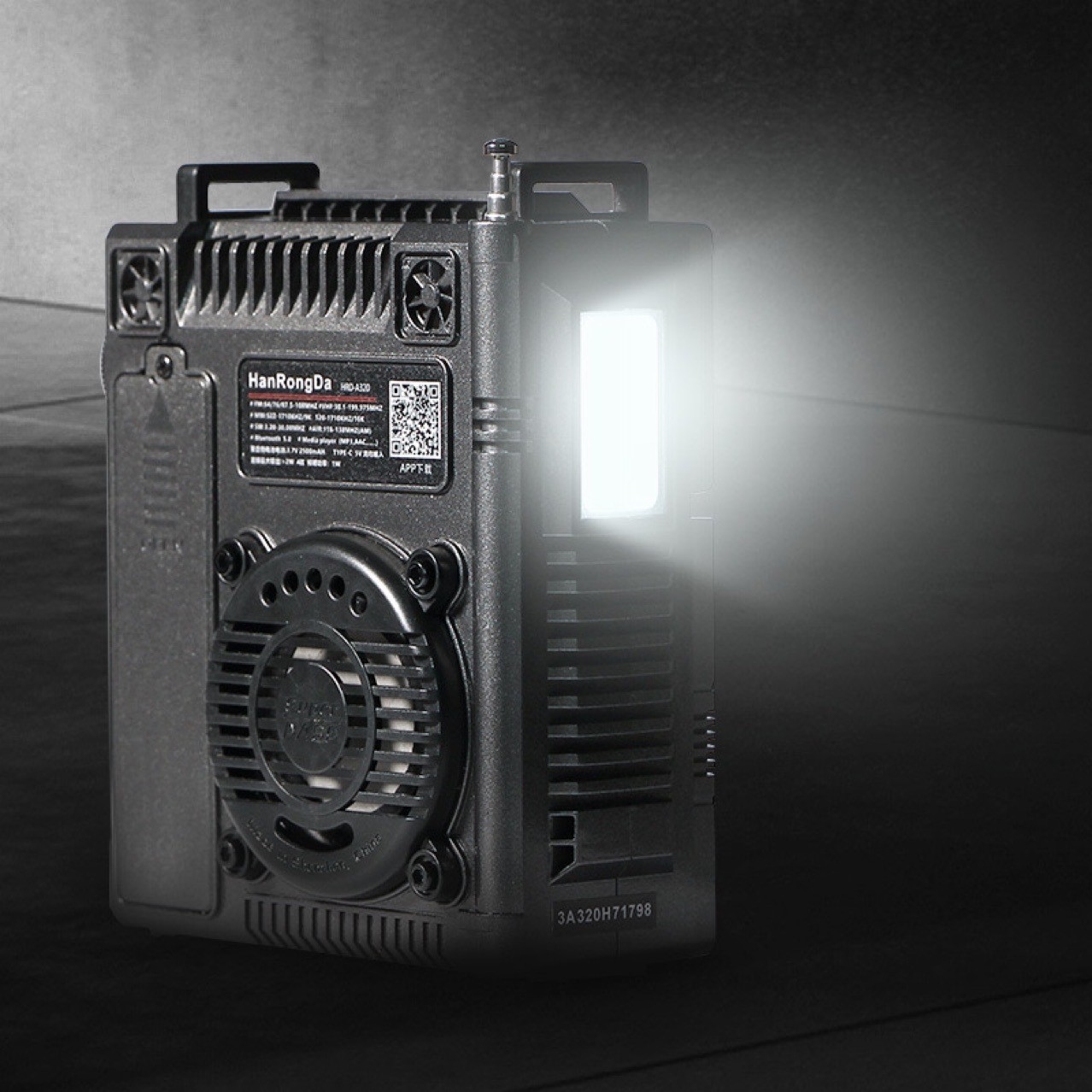 Nueva radio portátil de banda aérea MP3 mini tarjeta de sonido altavoz portátil reproductor al por mayor