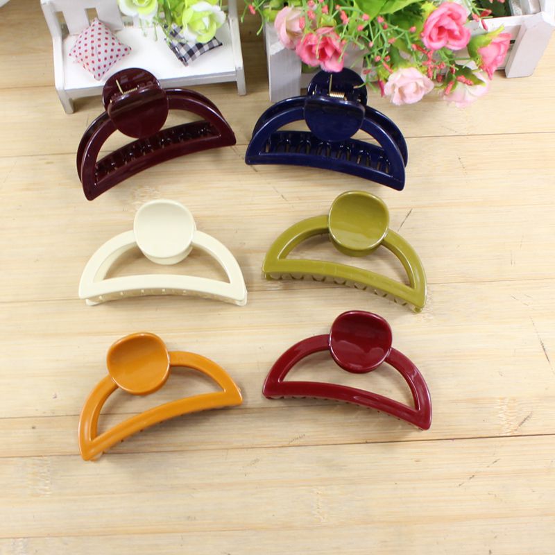 big plastic hairgrip for bath