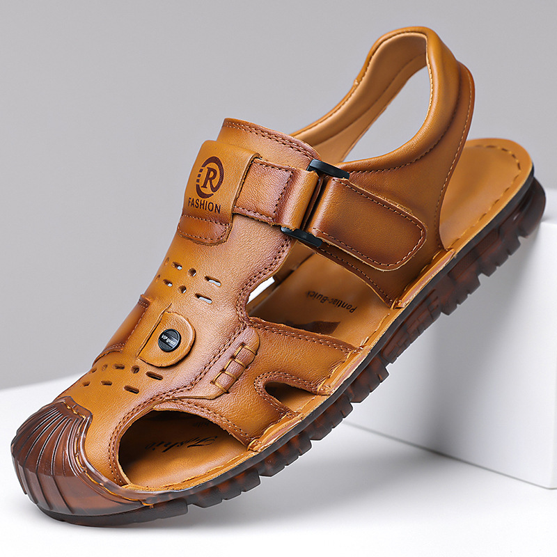 Sandals for Men, High-End Genuine Leather, Breathable, New Summer Style, Closed-Toe Clogs, Soft Rubber Sole, Wear-Resistant, Non-Slip Beach Shoes