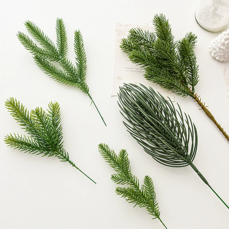 Cross -border Christmas simulation leaves and branches decorate pine cypress pine chlorophytite green simulation leaf Christmas tree flower ring accessories