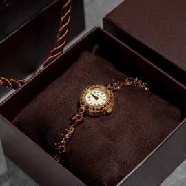 圆盘女表agete腕表金表日本中古型女士超火小复古手链天然石榴石