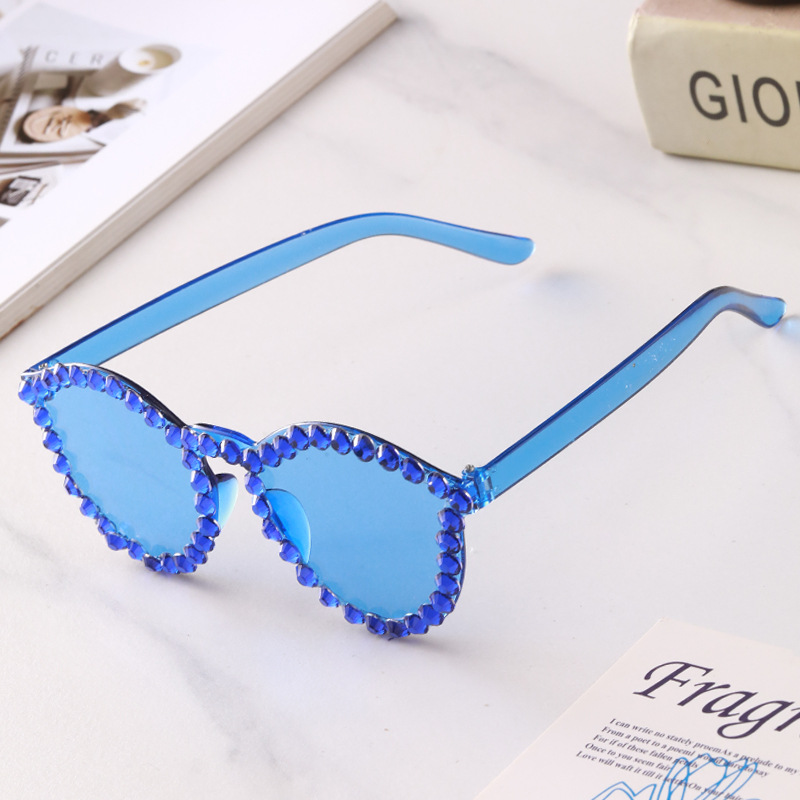 Nuevos productos transfronterizos puntuales manuales gafas de sol coloridas SUNGLASSES gafas de sol de fiesta gafas de moda personales para mujeres